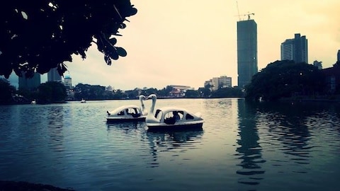 Boating at Beira Lake